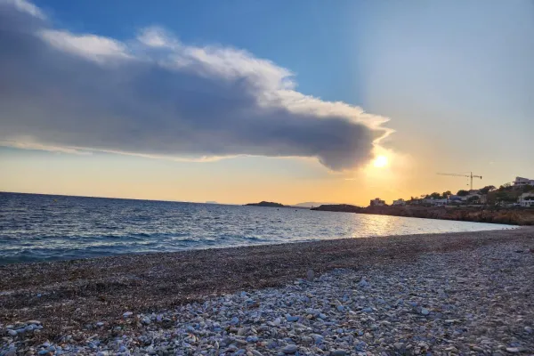 Ocean view with waves cresting, the inspiration for this poem